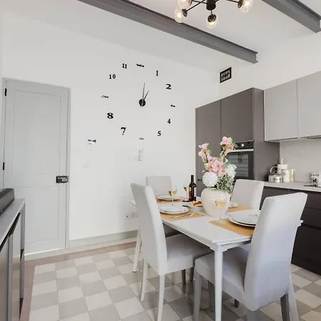 度假居 Townhouse 2bed By Homely! *