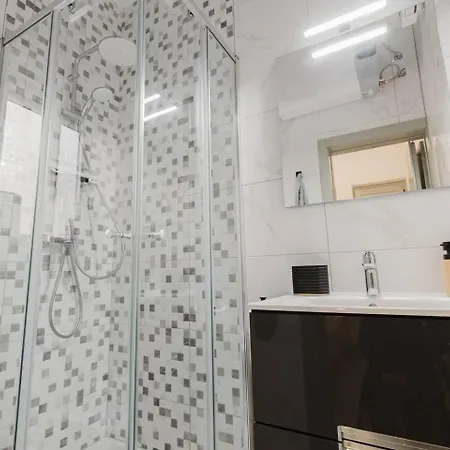 Townhouse 2bed By Homely!