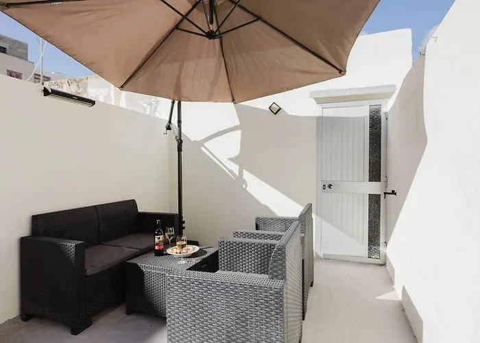 Townhouse 2bed By Homely!